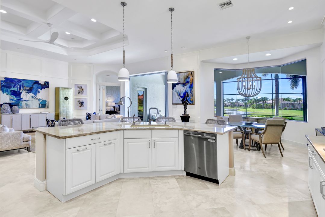 5746 Hammock Isles Dr, Naples, FL 34119