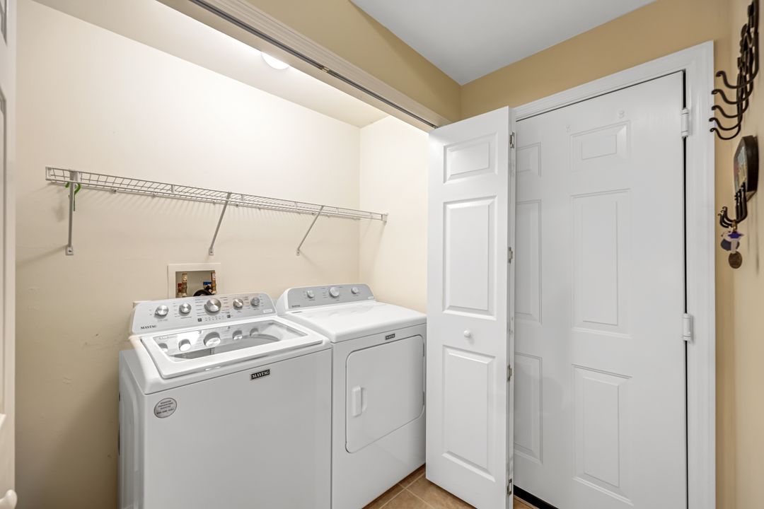 1375 Henley St #402, Naples, FL 34105