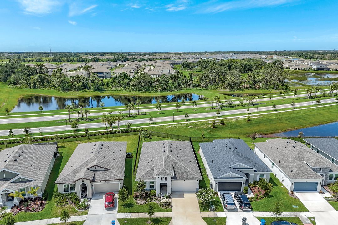 6219 Golden Nettle Dr, Apollo Beach, FL 33572