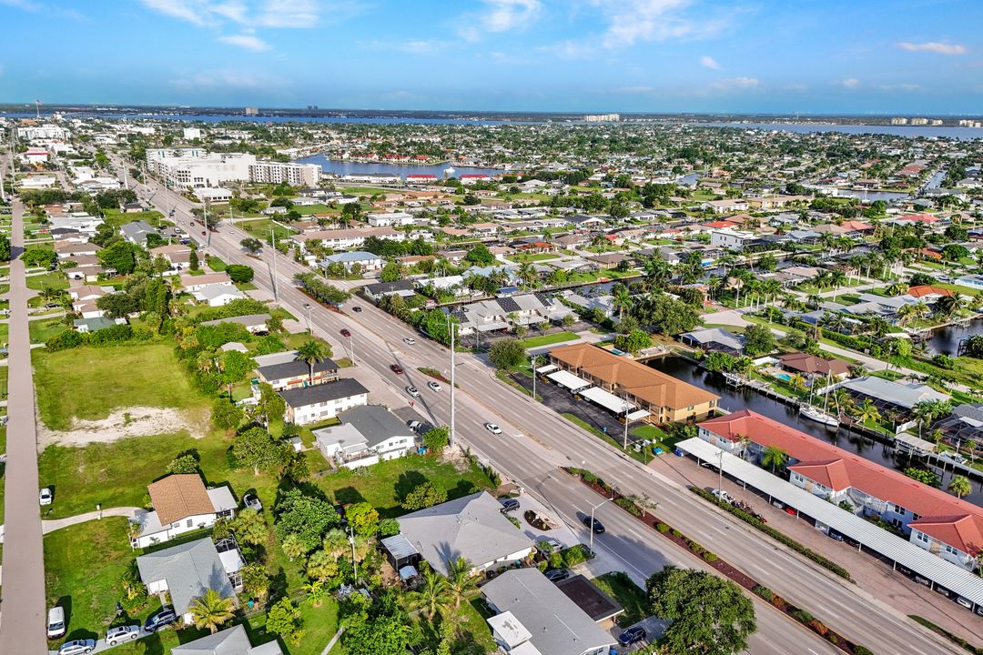 225 Cape Coral Pkwy E, Cape Coral, FL 33904