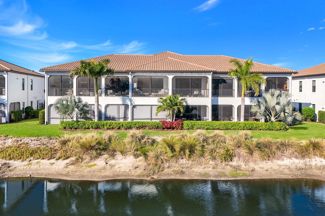 16320 Corsica Way #202, Naples, FL 34110