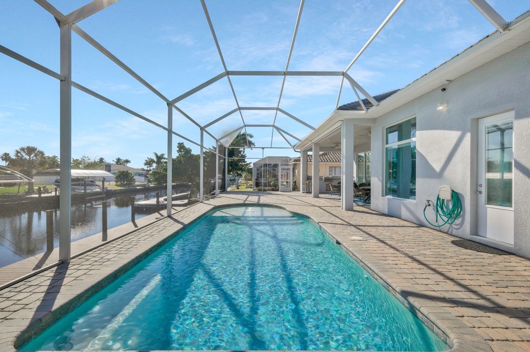 4909 Seville Ct, Cape Coral, FL 33904