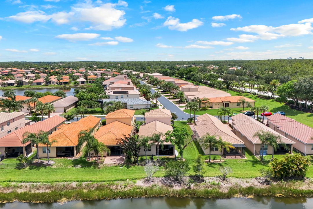 10490 Spruce Pine Ct, Fort Myers, FL 33913