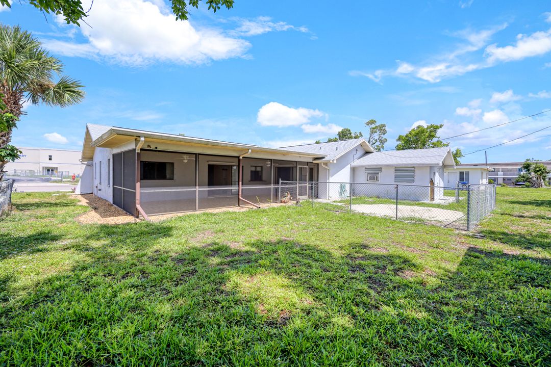 4530 Vincennes Blvd, Cape Coral, FL 33904