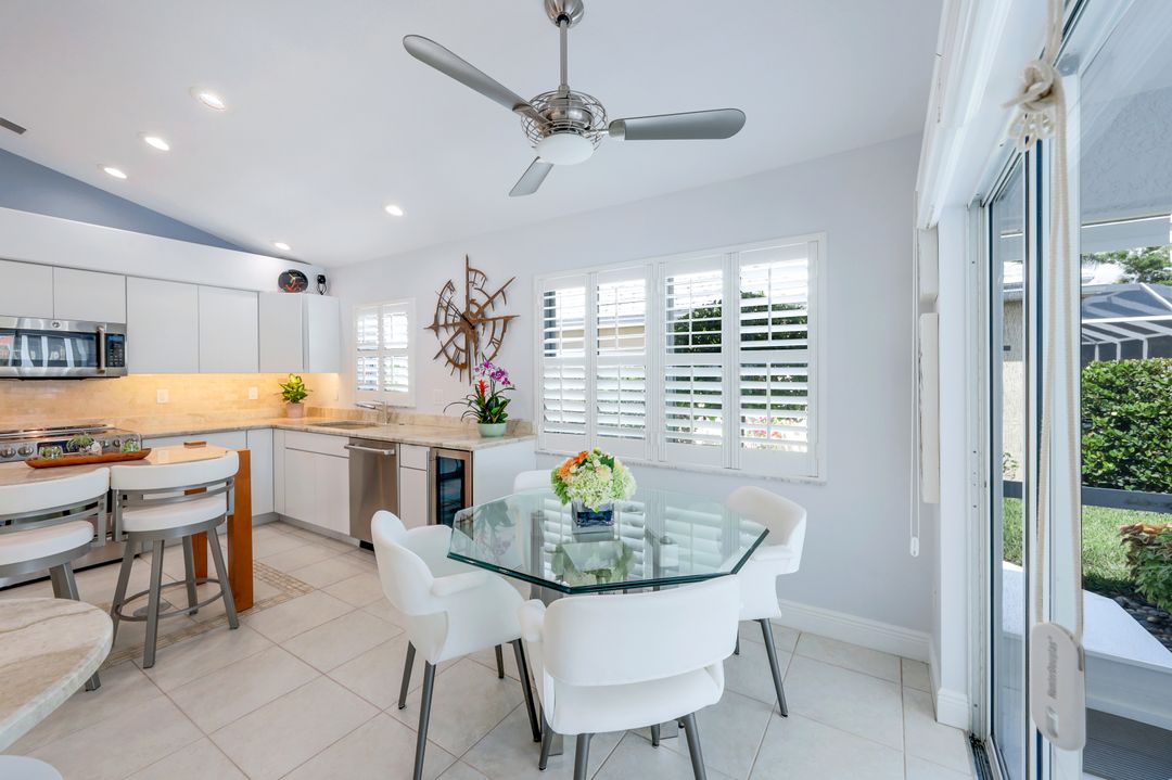 1343 Old Oak Ln, Naples, FL 34110