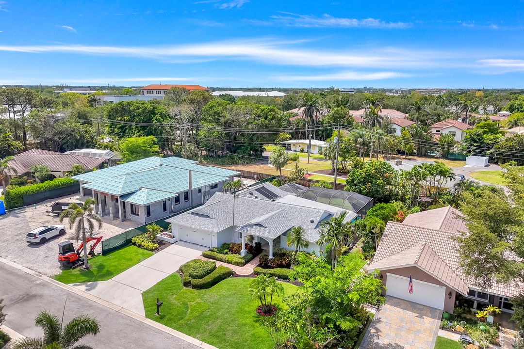 750 Southern Pines Dr, Naples, FL 34103
