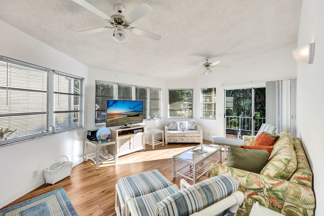 10827 Little Heron Cir SE, Estero, FL 33928