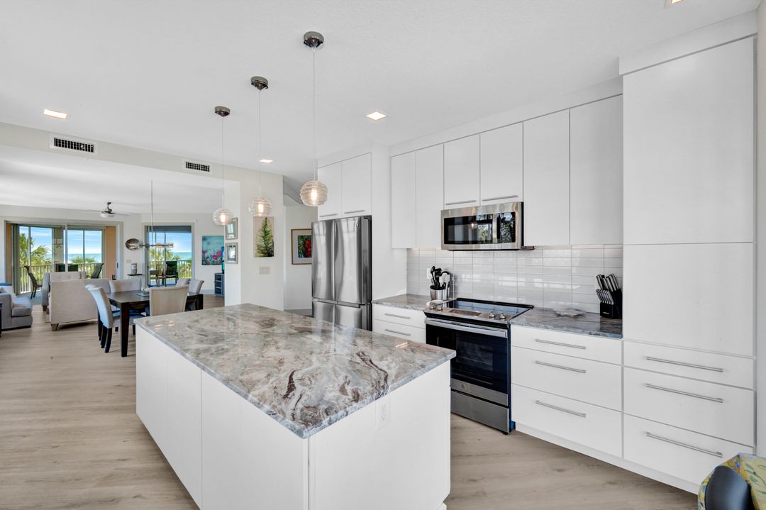 269 Barefoot Beach Blvd #204, Bonita Springs, FL 34134