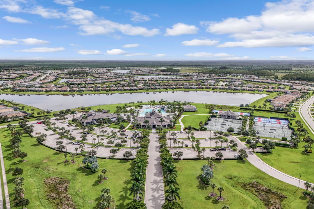 17146 Ashcomb Wy, Estero, FL 33928