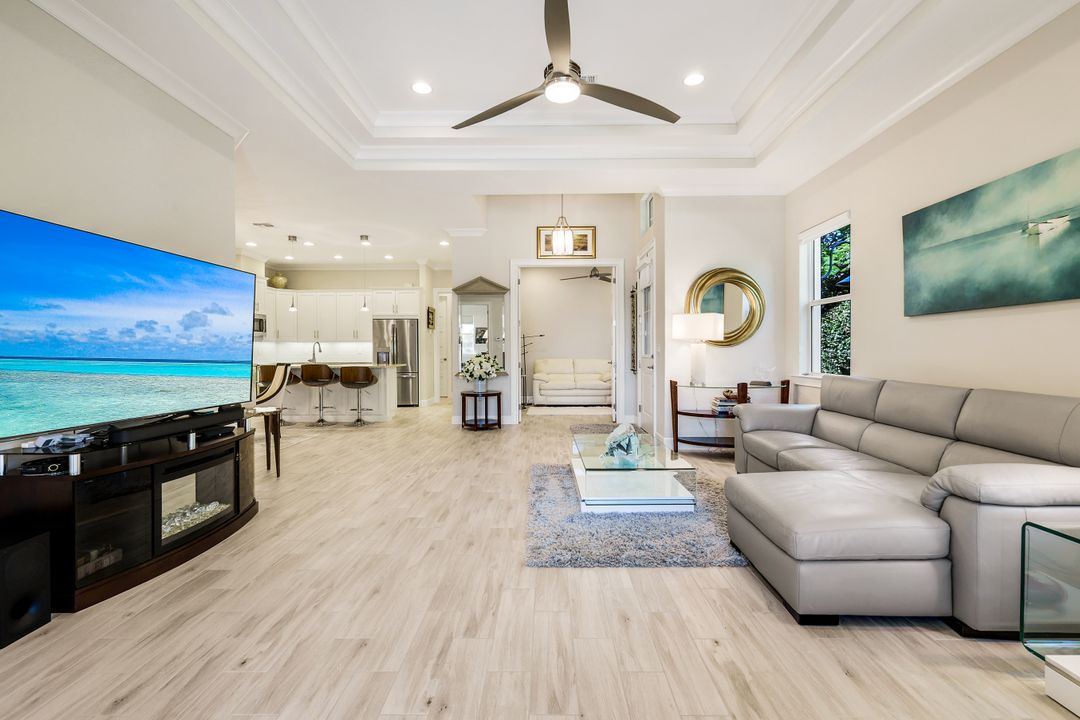 5802 Haiti Dr, Naples, FL 34112