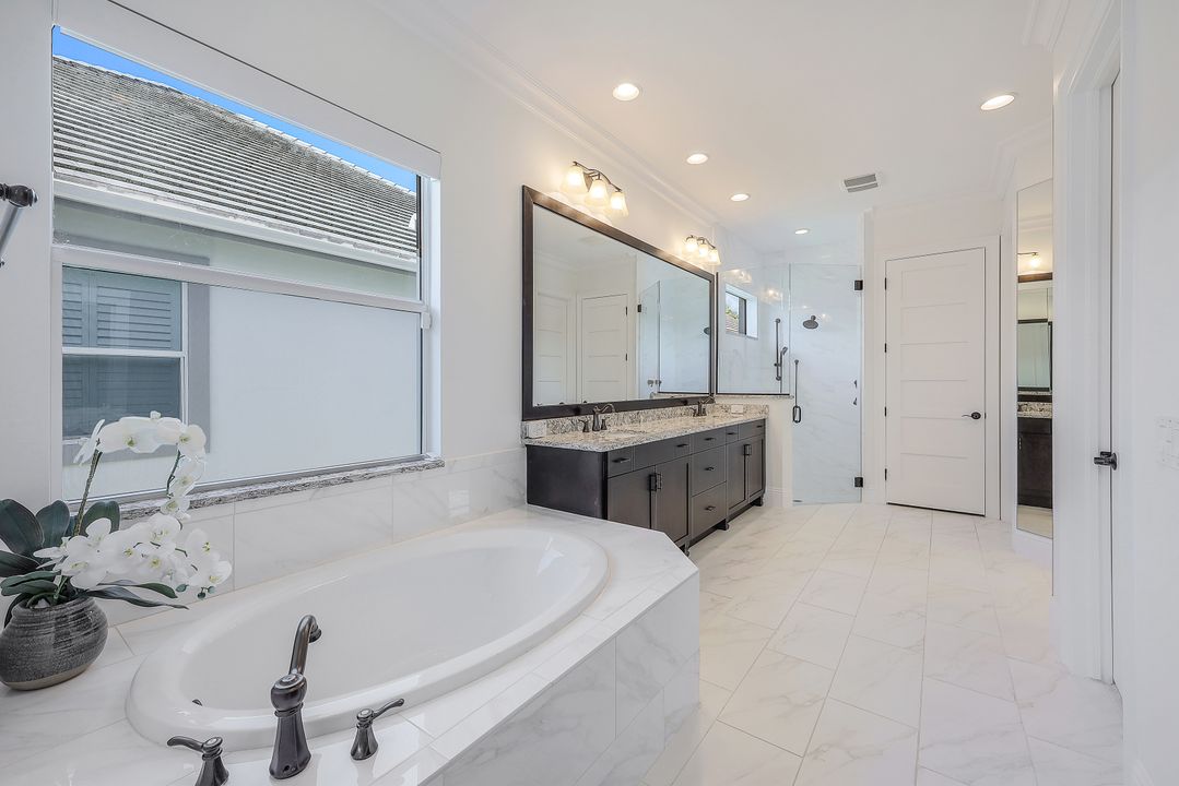 5154 Andros Dr, Naples, FL 34113