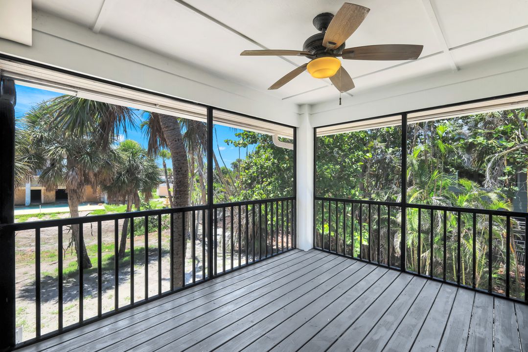 1043 Blue Heron Dr, Sanibel, FL 33957