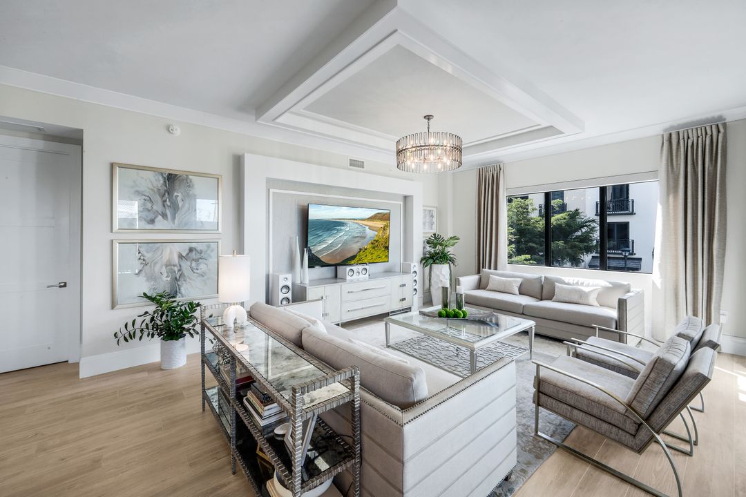 1135 3rd Ave S #209, Naples, FL 34102