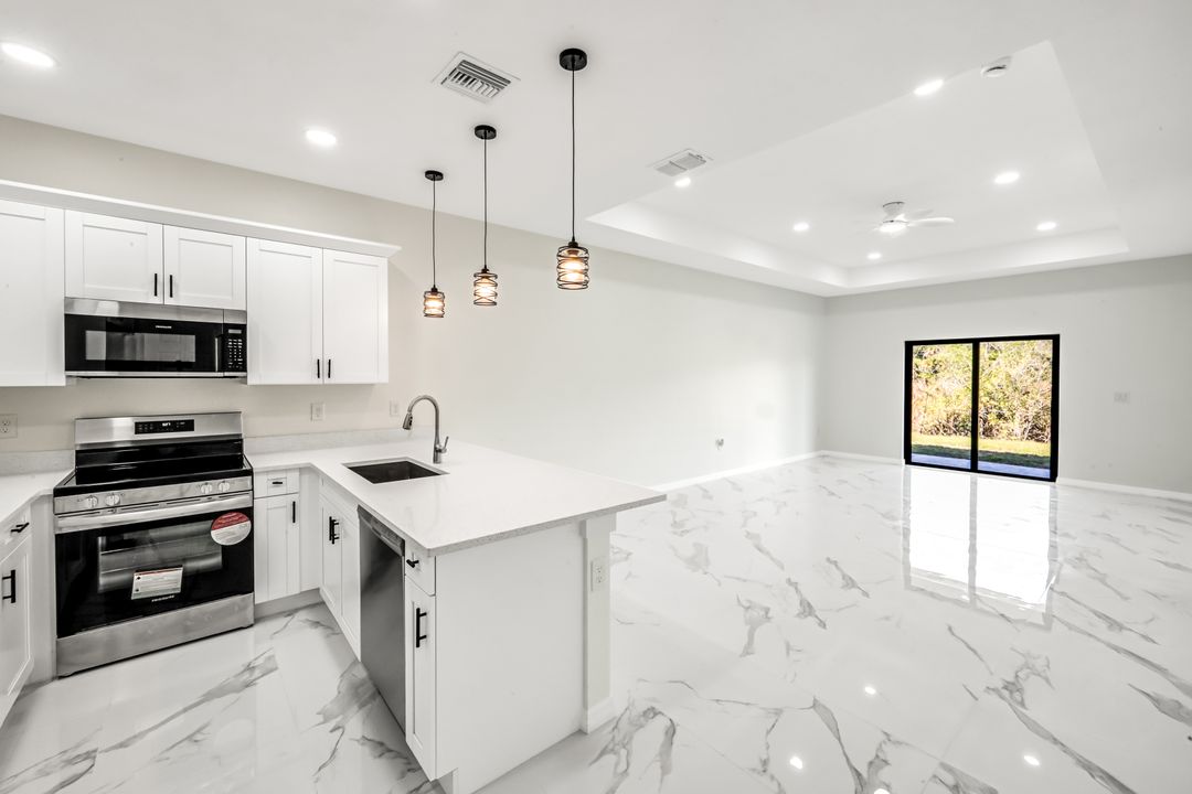 1235 Hillcrest St E, Lehigh Acres, FL 33974