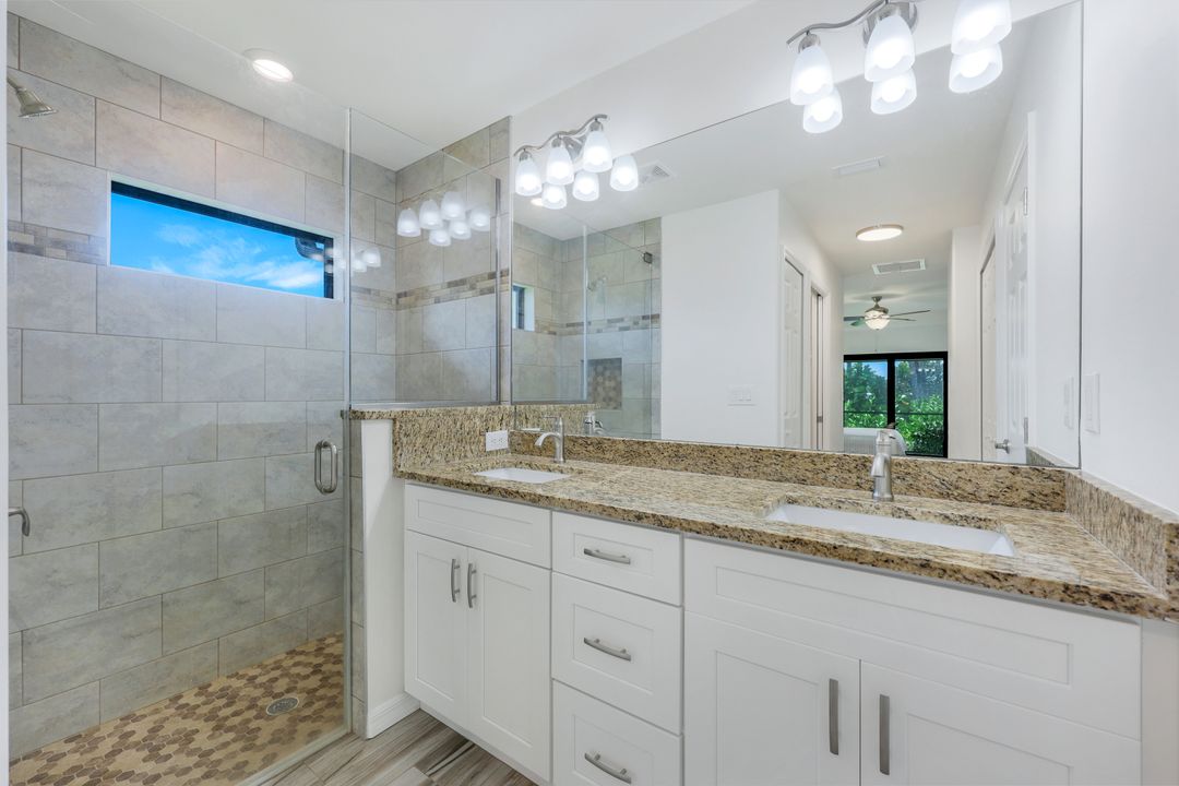 18209 Hawthorne Rd, Fort Myers, FL 33967