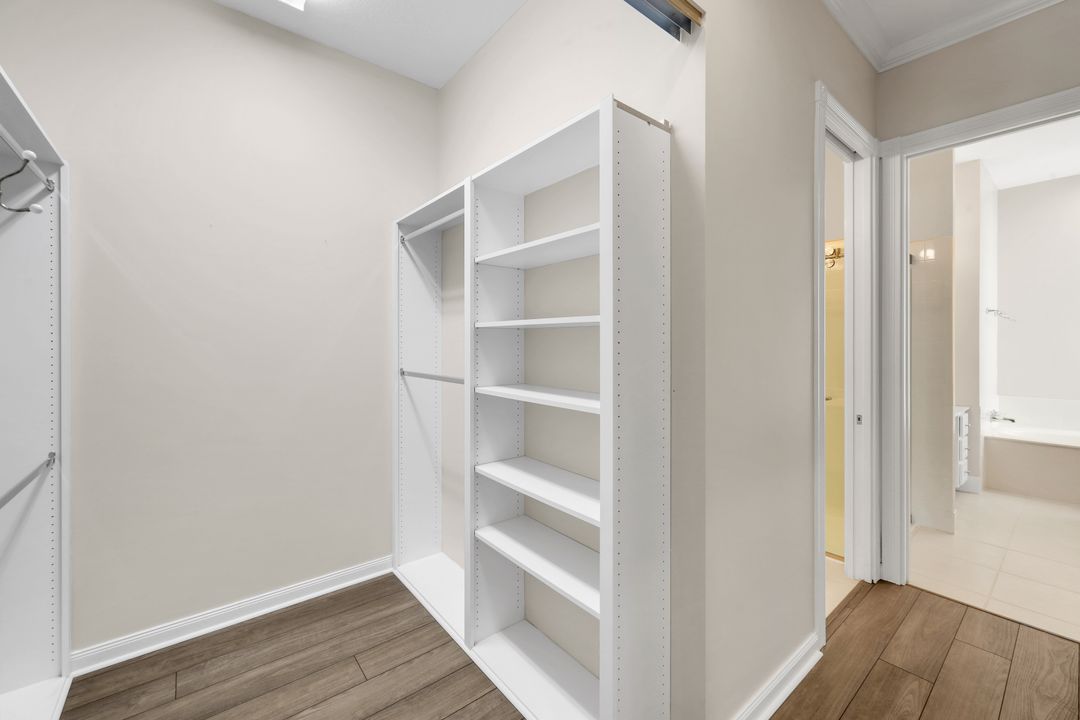 3821 Whidbey Way, Naples, FL 34119