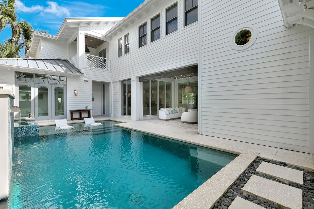 160 Broad Ave S, Naples, FL 34102