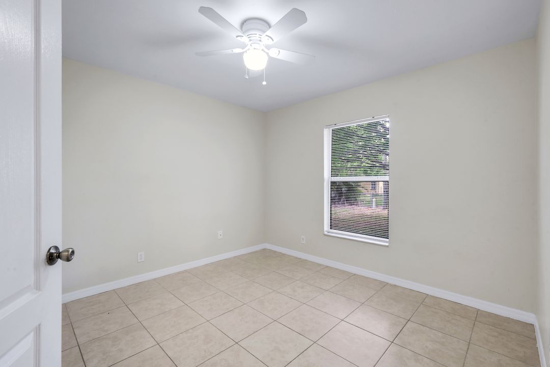 2010 NE 13th Pl, Cape Coral, FL 33909