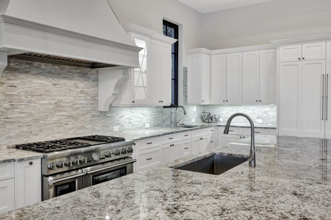 16725 Prato Way, Naples, FL 34110