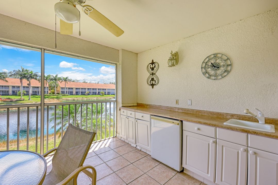 2386 Magnolia Ave #8, Naples, FL 34112