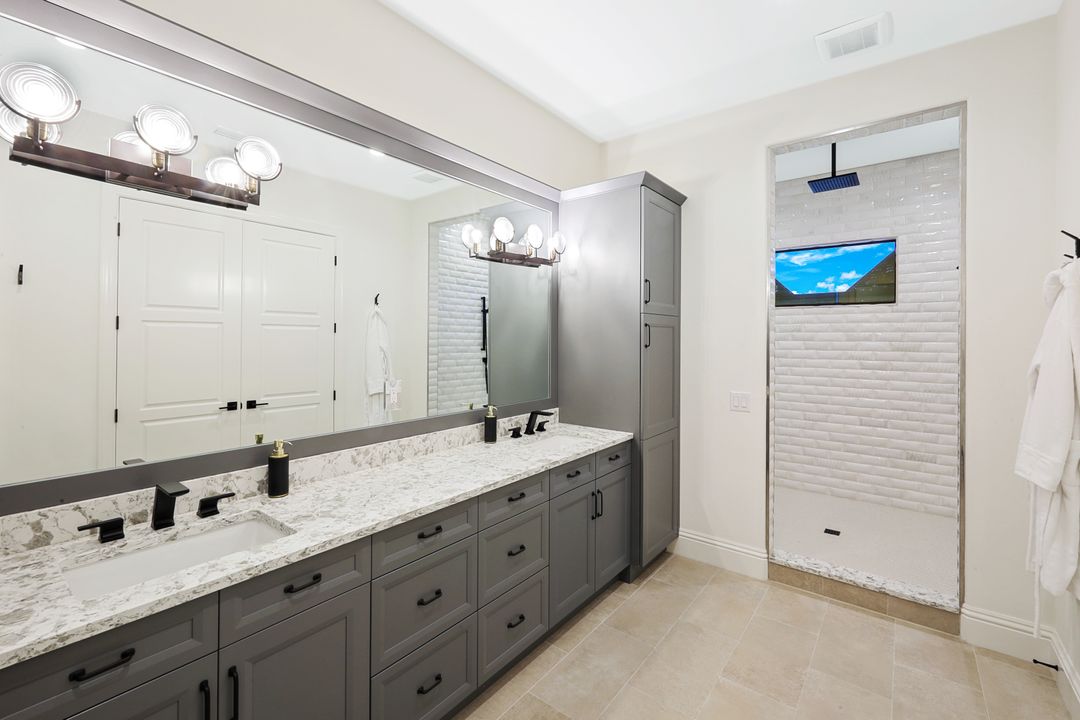 27194 Harbor Dr, Bonita Springs, FL 34135