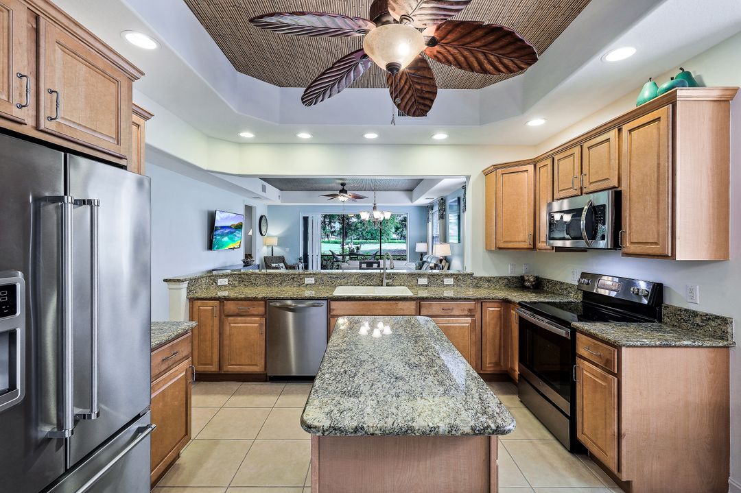 8649 Champions Point #1202, Naples, FL 34113