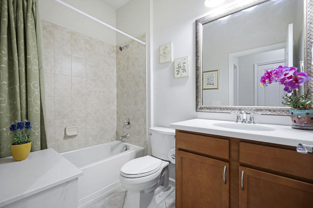 7175 Live Oak Dr, Naples, FL 34114