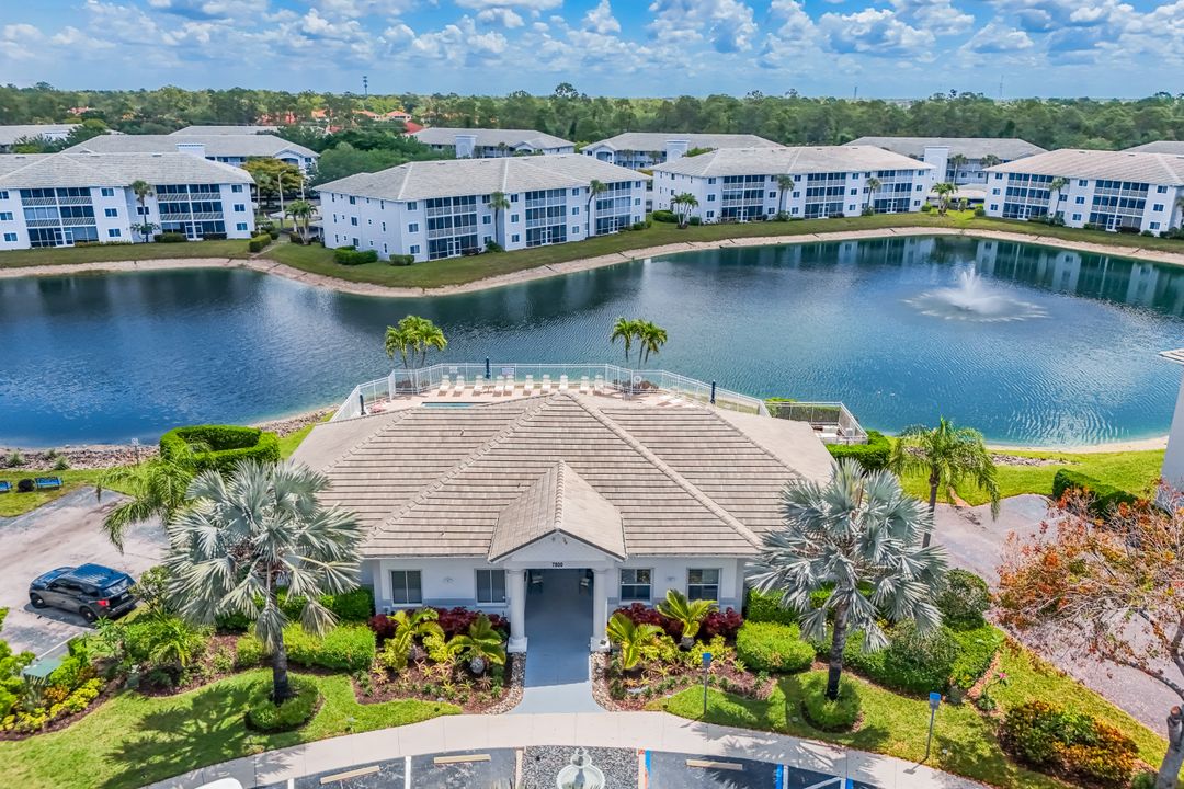 7827 Regal Heron Cir #302, Naples, FL 34104