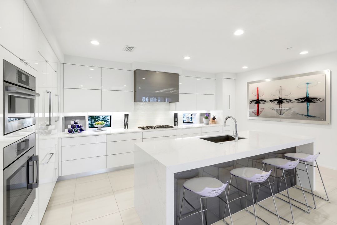 1135 3rd Ave S #210, Naples, FL 34102