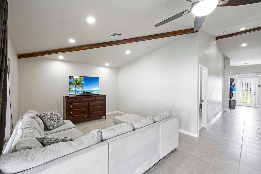 153 SE 27th Terrace, Cape Coral, FL 33904