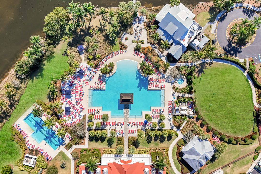 5750 Clarendon Dr, Naples, FL 34113