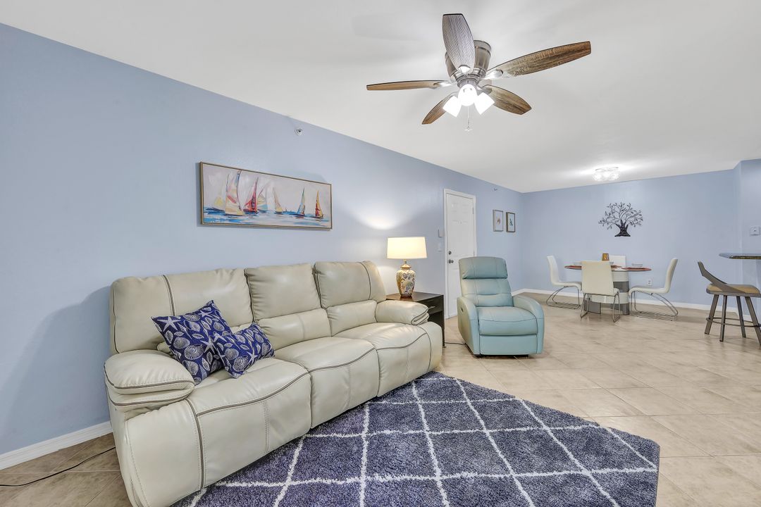 8960 Colonnades Ct E #916, Bonita Springs, FL 34135