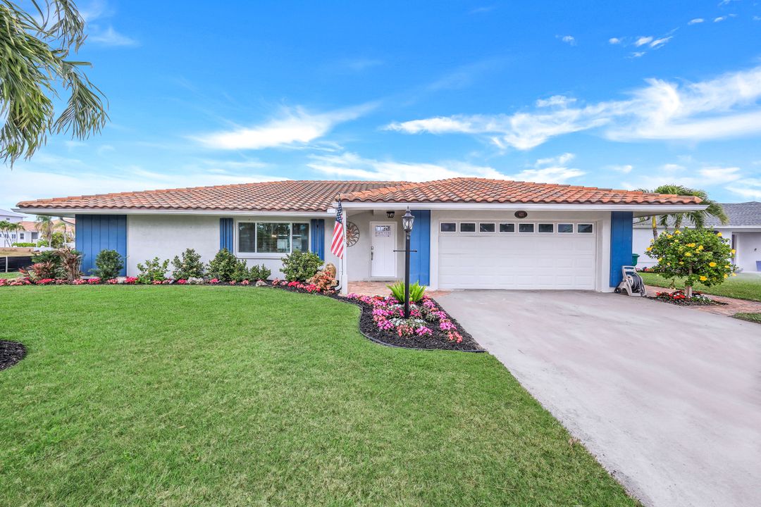 401 Lagoon Ave, Naples, FL 34108