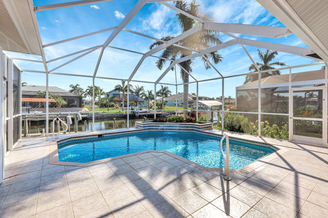 4315 SW 22nd Ct, Cape Coral, FL 33914