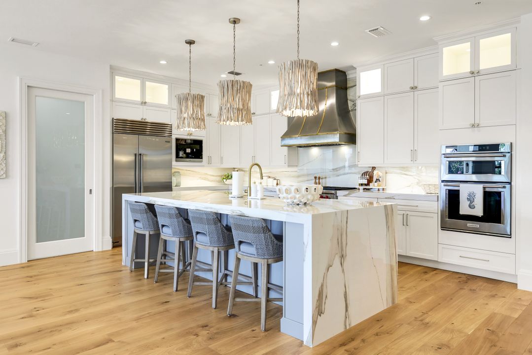 16320 Corsica Way #202, Naples, FL 34110