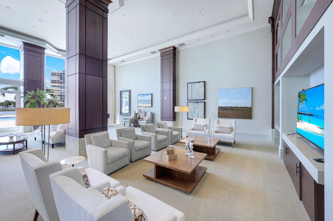 4151 Gulf Shore Blvd N #1002, Naples, FL 34103