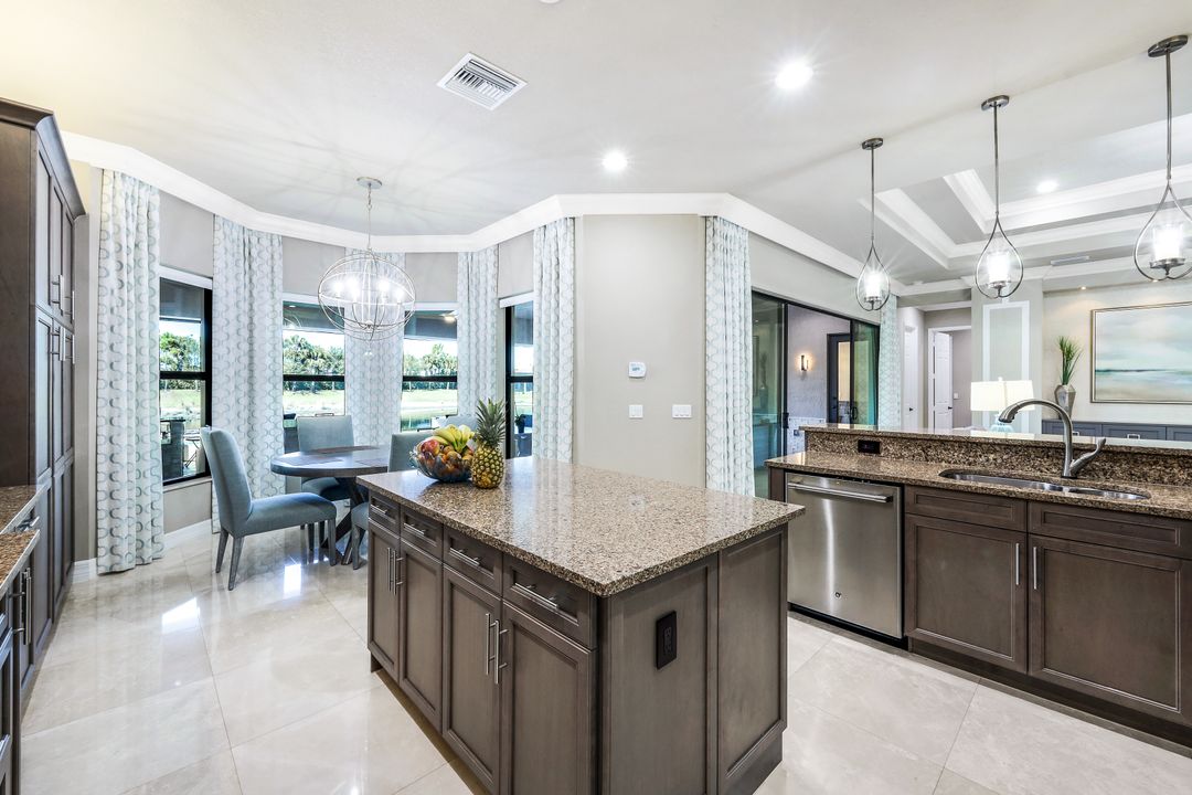 4450 Caldera Cir, Naples, FL 34119