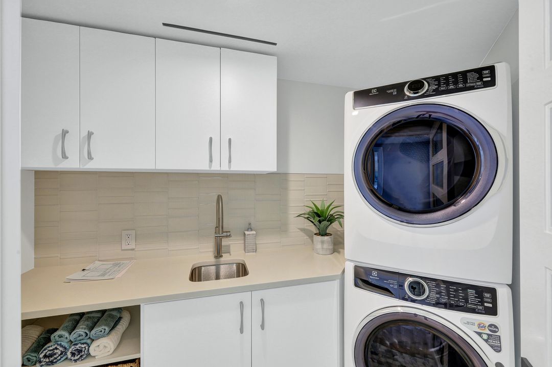 7225 Pelican Bay Blvd #2001/2002, Naples, FL 34108