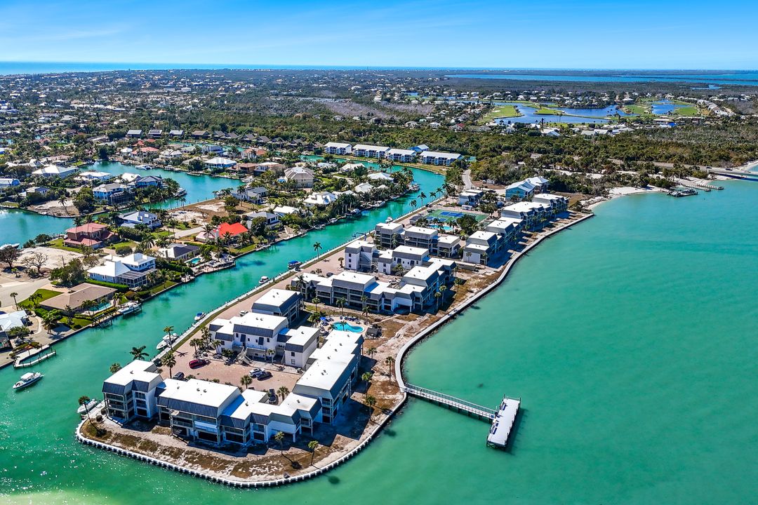 730 Sextant Dr, Sanibel, FL 33957