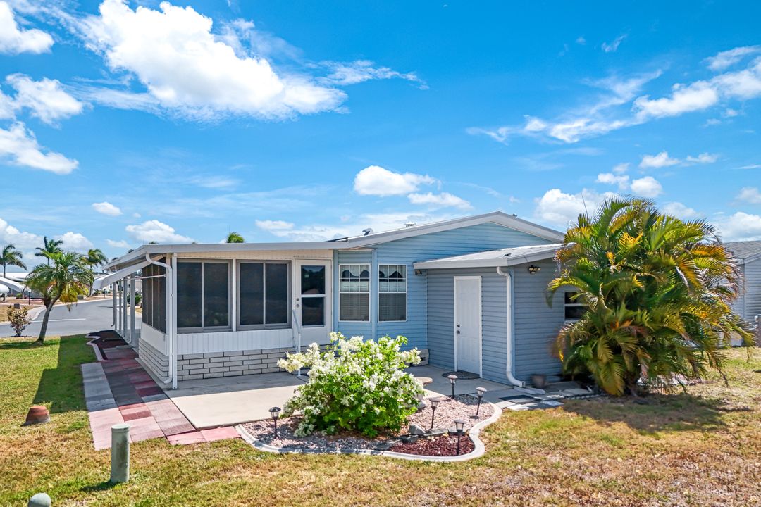 433 Rainbow Dr, North Fort Myers, FL 33903
