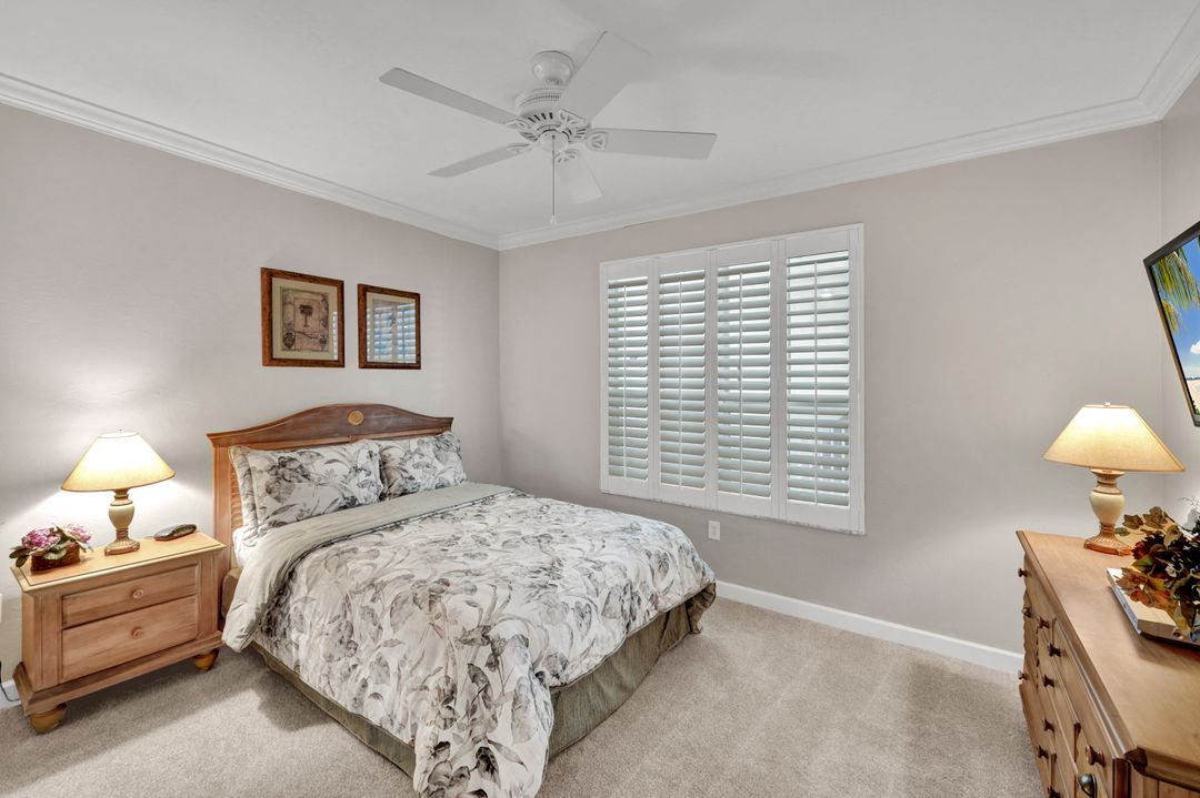 315 Dunes Blvd #404, Naples, FL 34110