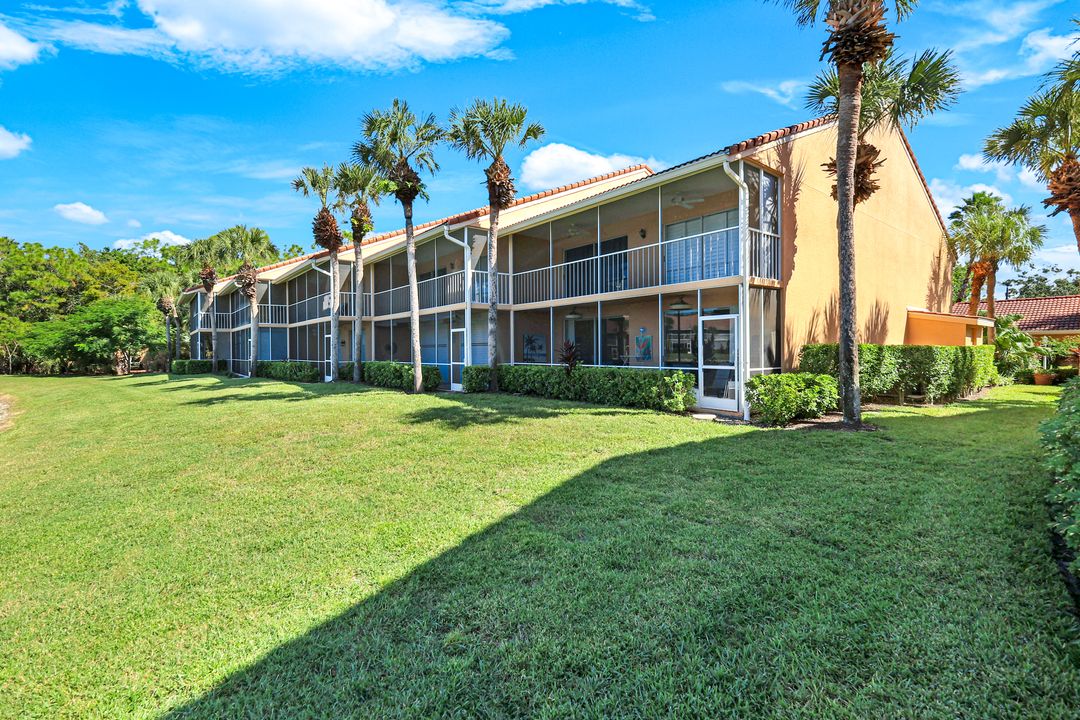 1615 Windy Pines Dr, Naples, FL 34112