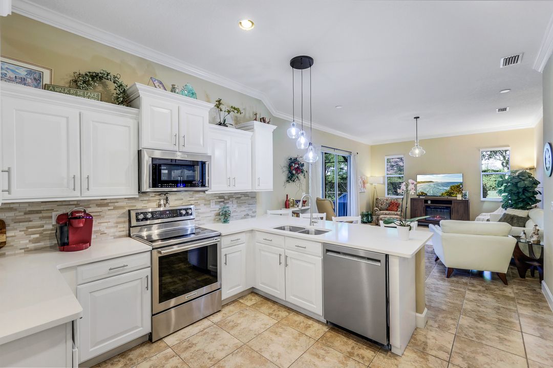 20626 Torre Del Lago St, Estero, FL 33928