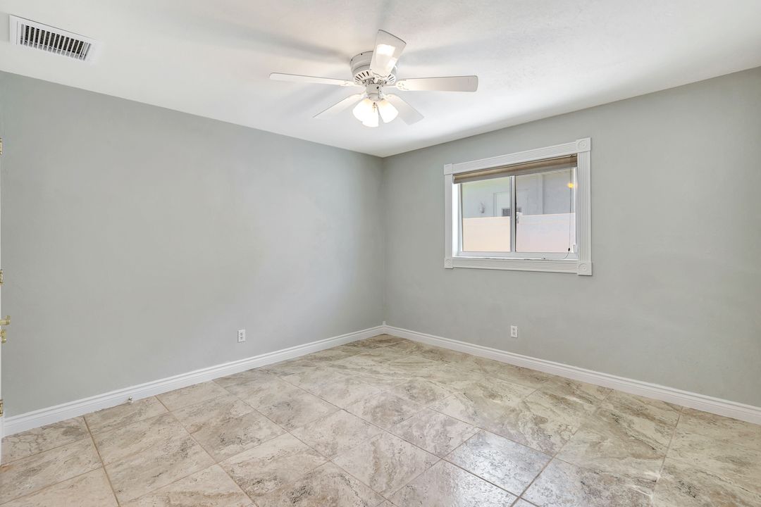 5012 SW 8th Pl, Cape Coral, FL 33914