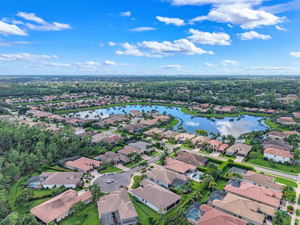3927 Torrens Ct, Naples, FL 34119