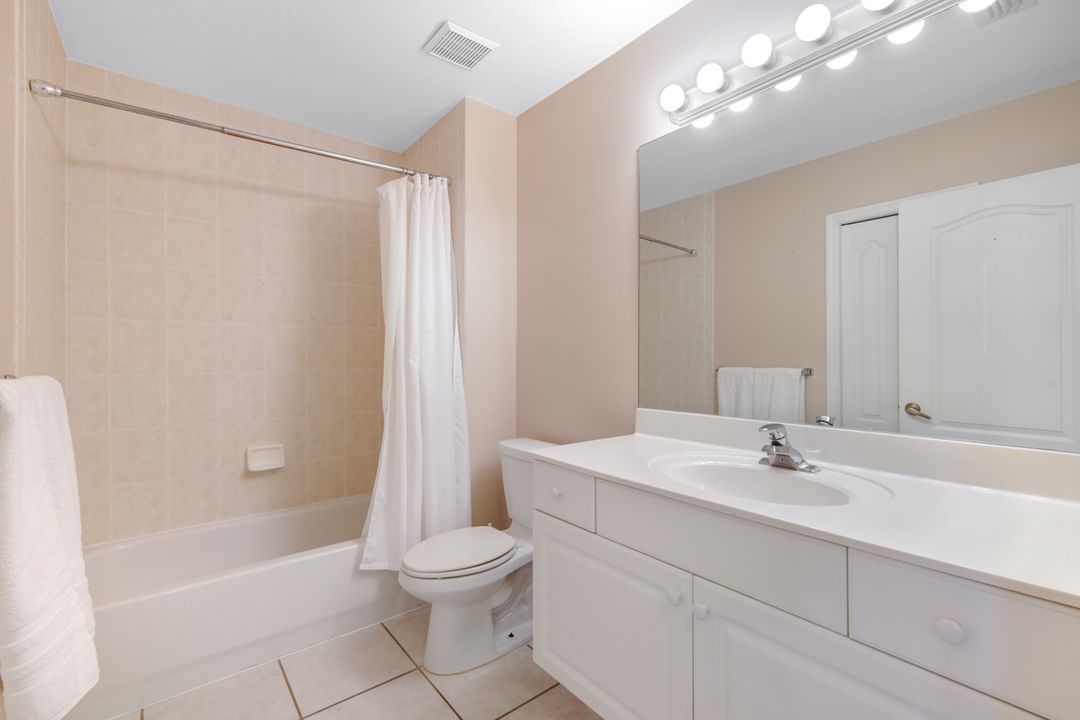 765 101st Ave N, Naples, FL 34108