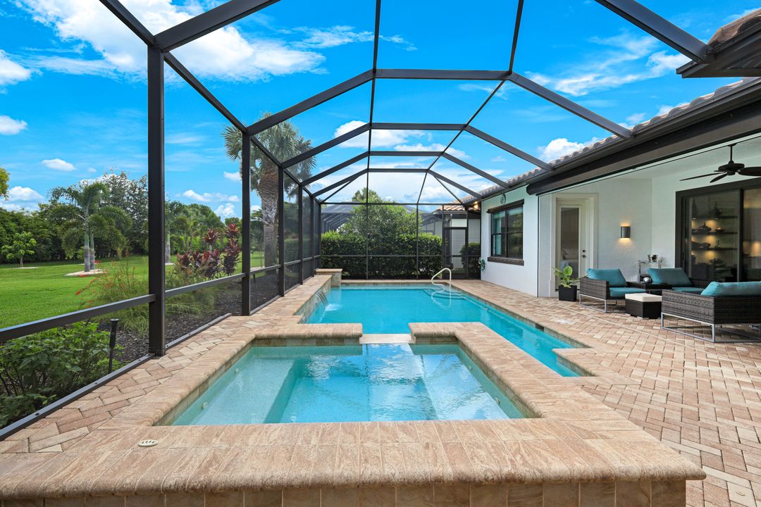 10194 Belcrest Blvd, Fort Myers, FL 33913