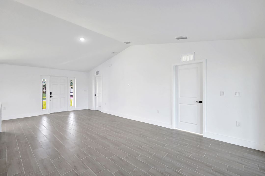 2223 NW 25th St, Cape Coral, FL 33993