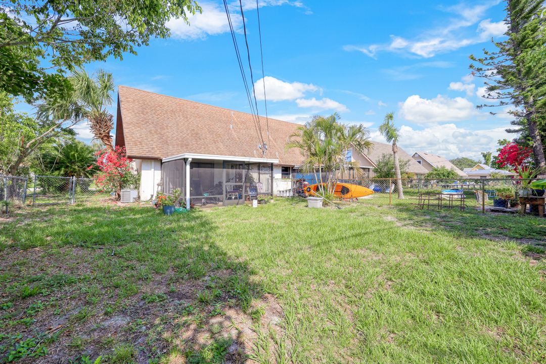 17407 Dumont Dr, Fort Myers, FL 33967