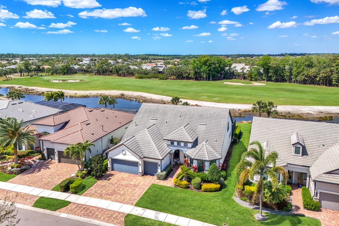 9373 Surfbird Ct, Naples, FL 34120